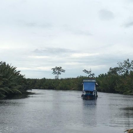 Orangutan Shaka Houseboat With Cabin Pangkalan Bun Ngoại thất bức ảnh